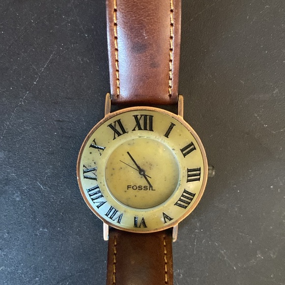 Fossil leather watch - Picture 1 of 9